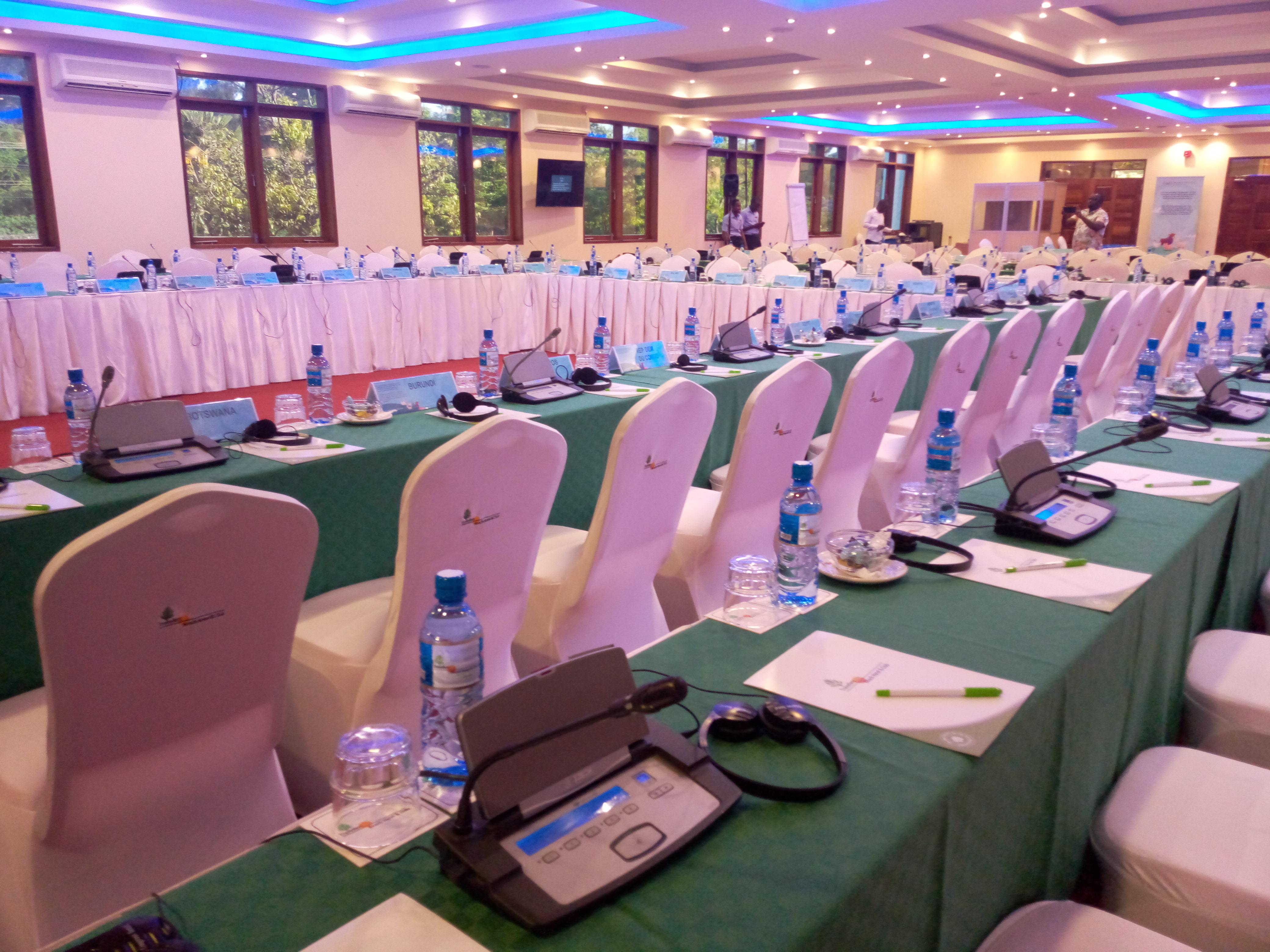 Travellers Beach Hotel & Spa Mombasa Exterior photo