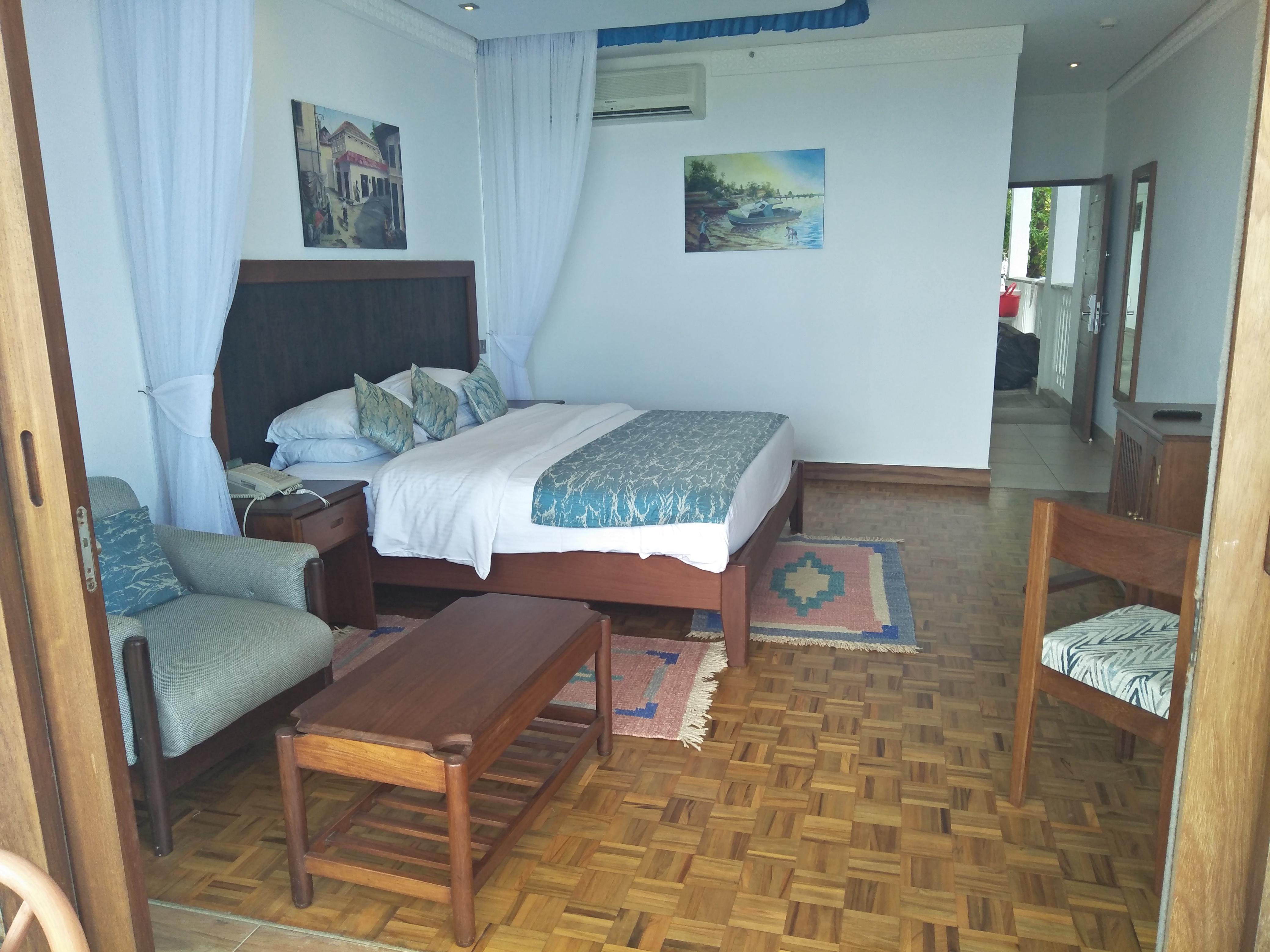 Travellers Beach Hotel & Spa Mombasa Exterior photo