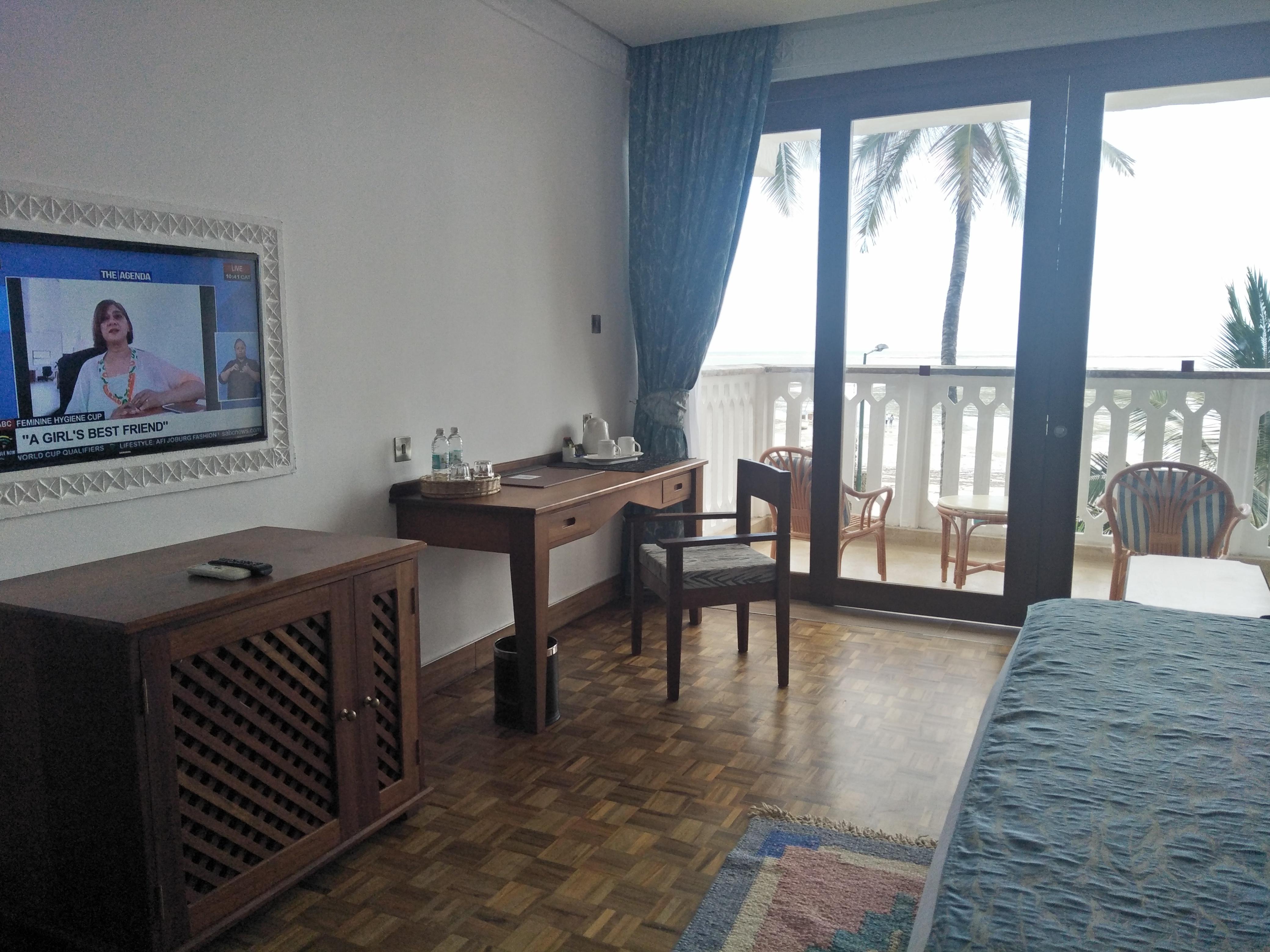 Travellers Beach Hotel & Spa Mombasa Exterior photo
