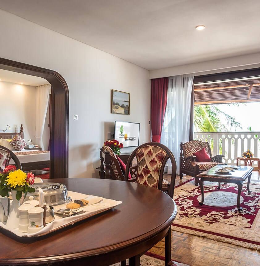 Travellers Beach Hotel & Spa Mombasa Exterior photo