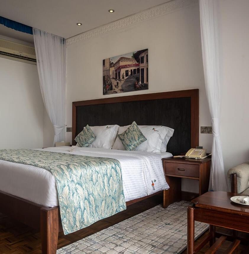 Travellers Beach Hotel & Spa Mombasa Exterior photo